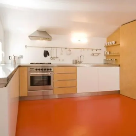 Combro Penthouse Lejlighed *