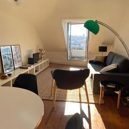 Combro Penthouse Lejlighed *